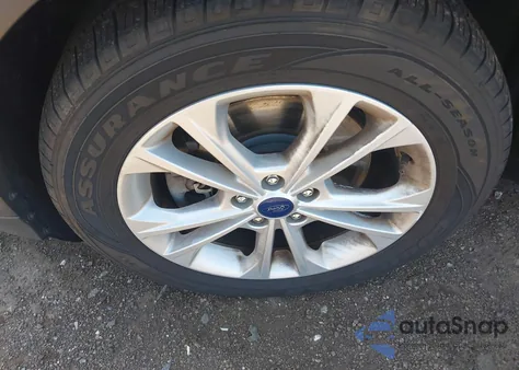 2017 Ford Escape Se z USA, uszkodzony, nr VIN 1FMCU9GD0HUB34442